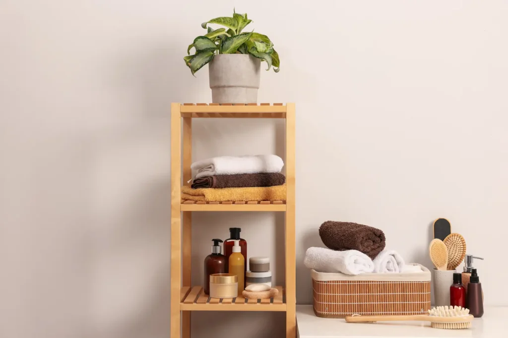 ideas para organizar baños compartidos pequeños