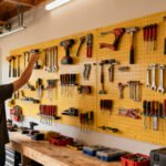 Cómo organizar tus herramientas con paneles perforados en el garaje: guía paso a paso